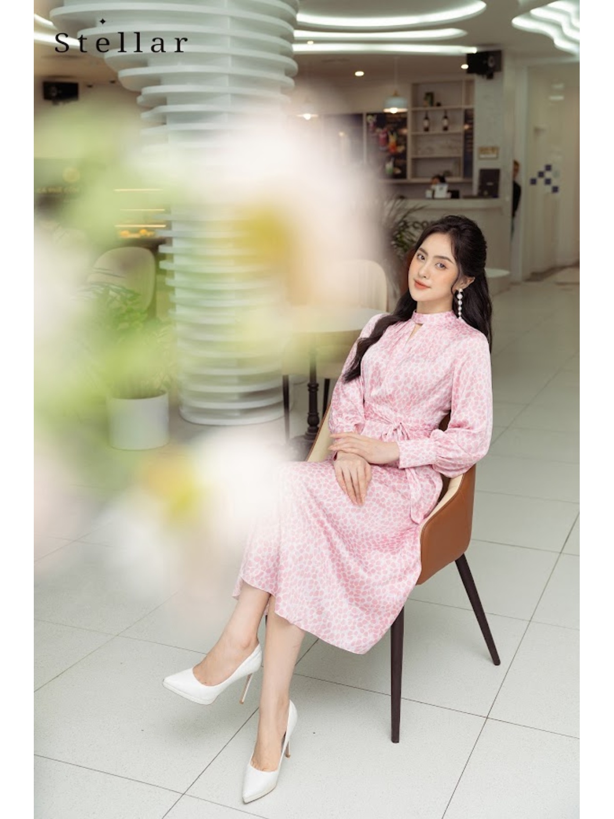 Đầm lụa hoạ tiết hồng