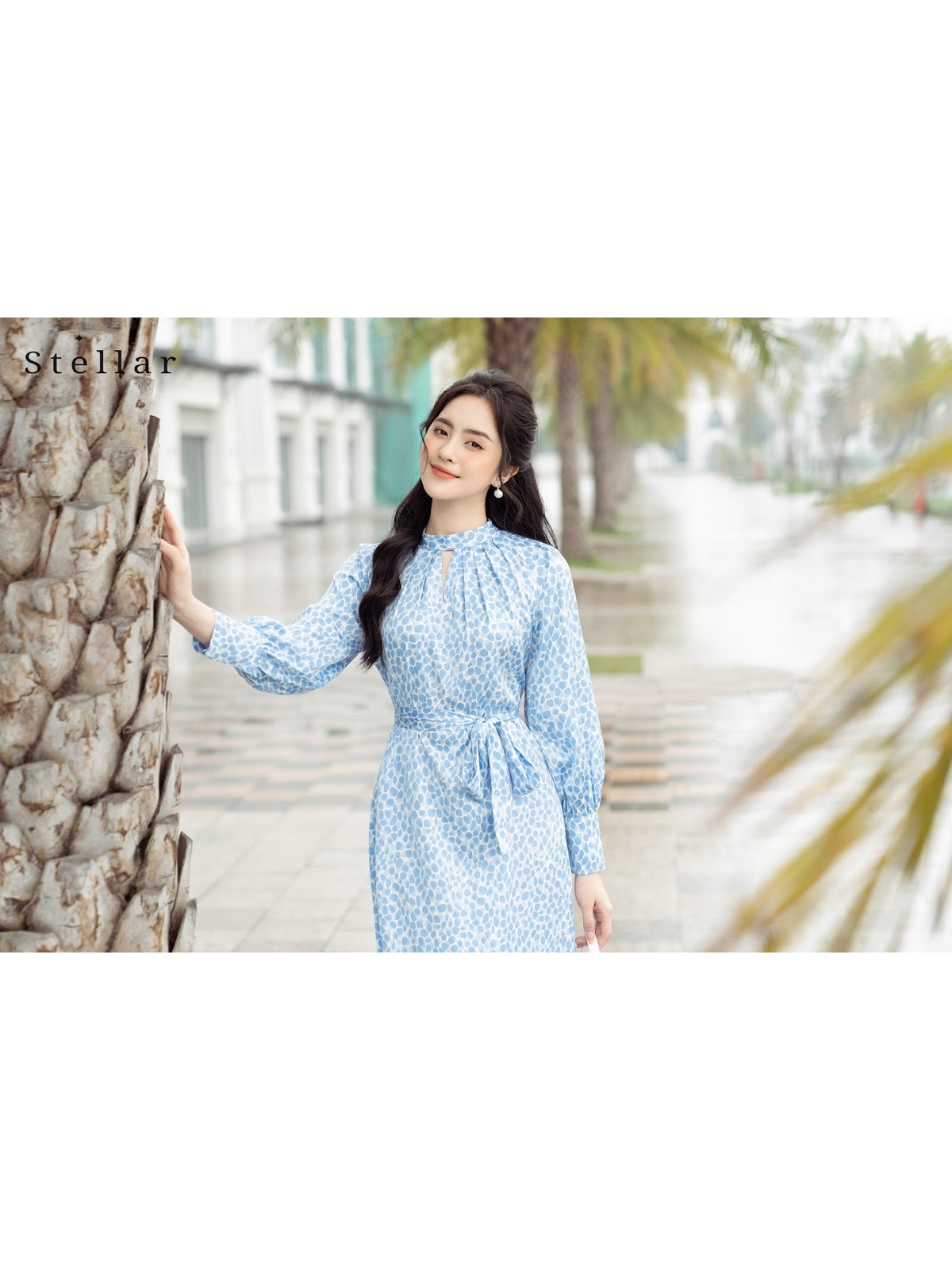 Đầm lụa hoạ tiết xanh da trời