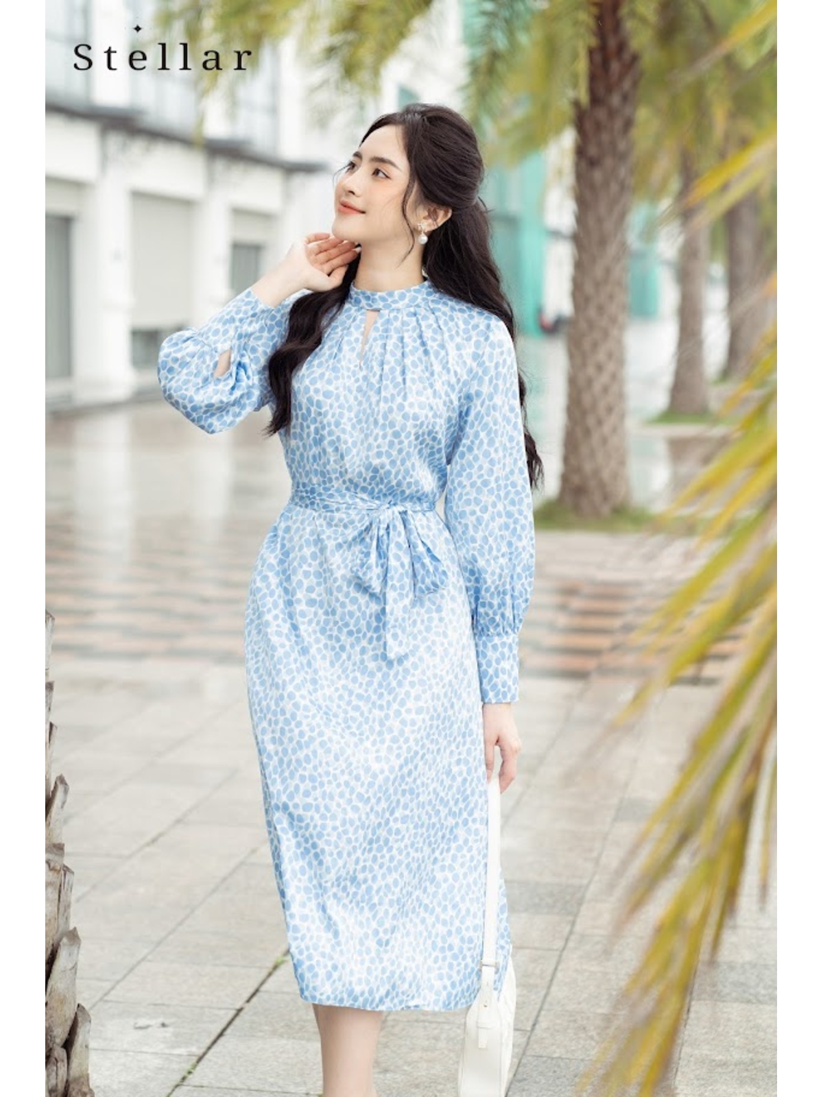 Đầm lụa hoạ tiết xanh da trời