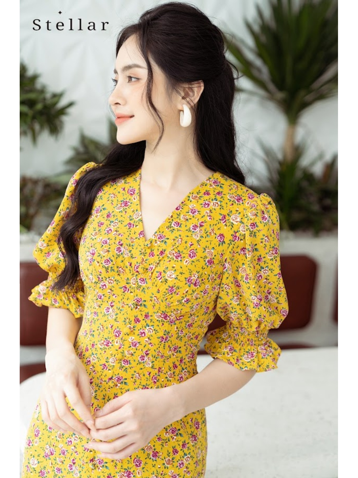 Đầm hoa midi tay bồng hoa vàng