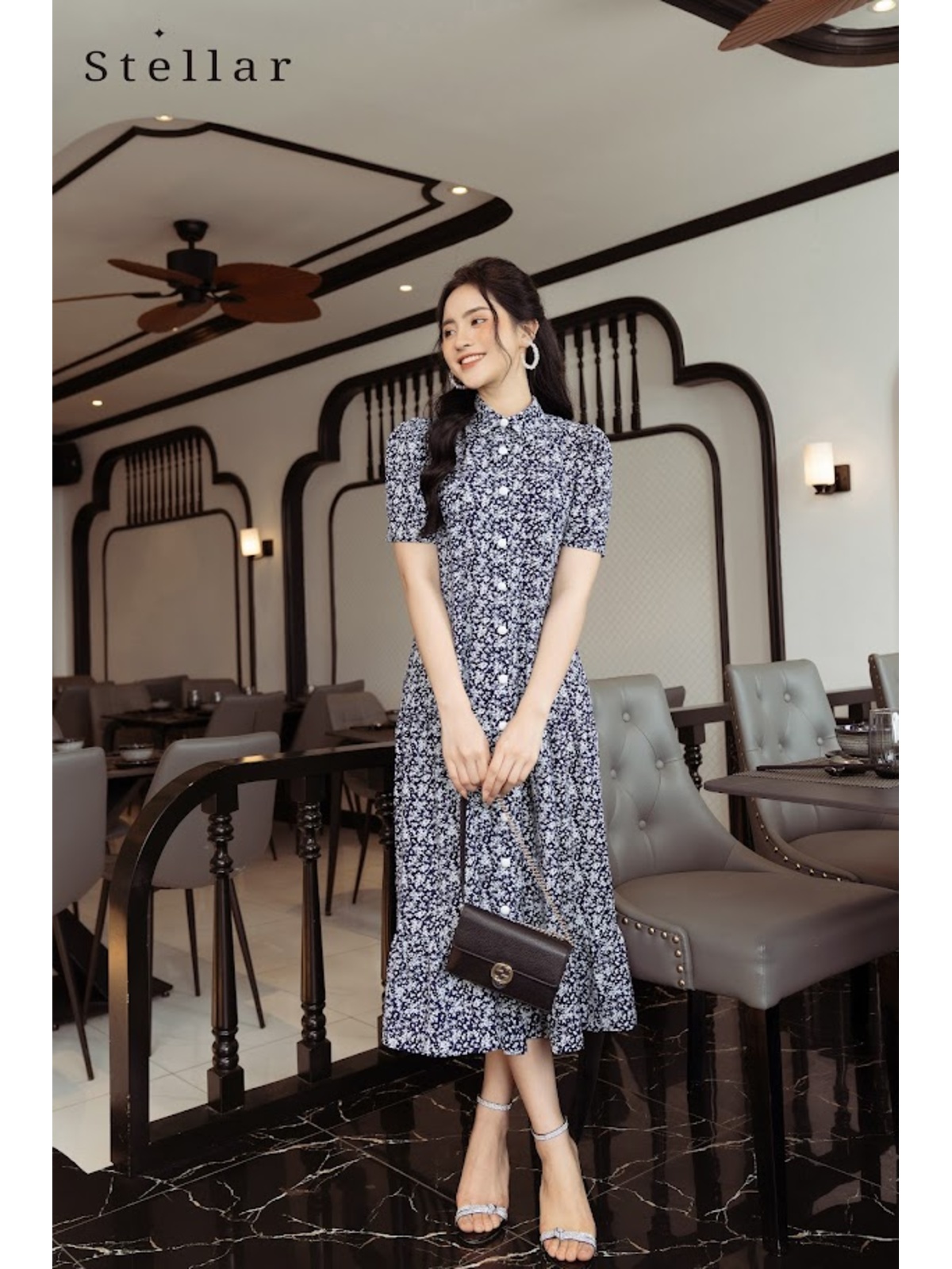 Đầm hoa cổ Đức dáng midi xoè