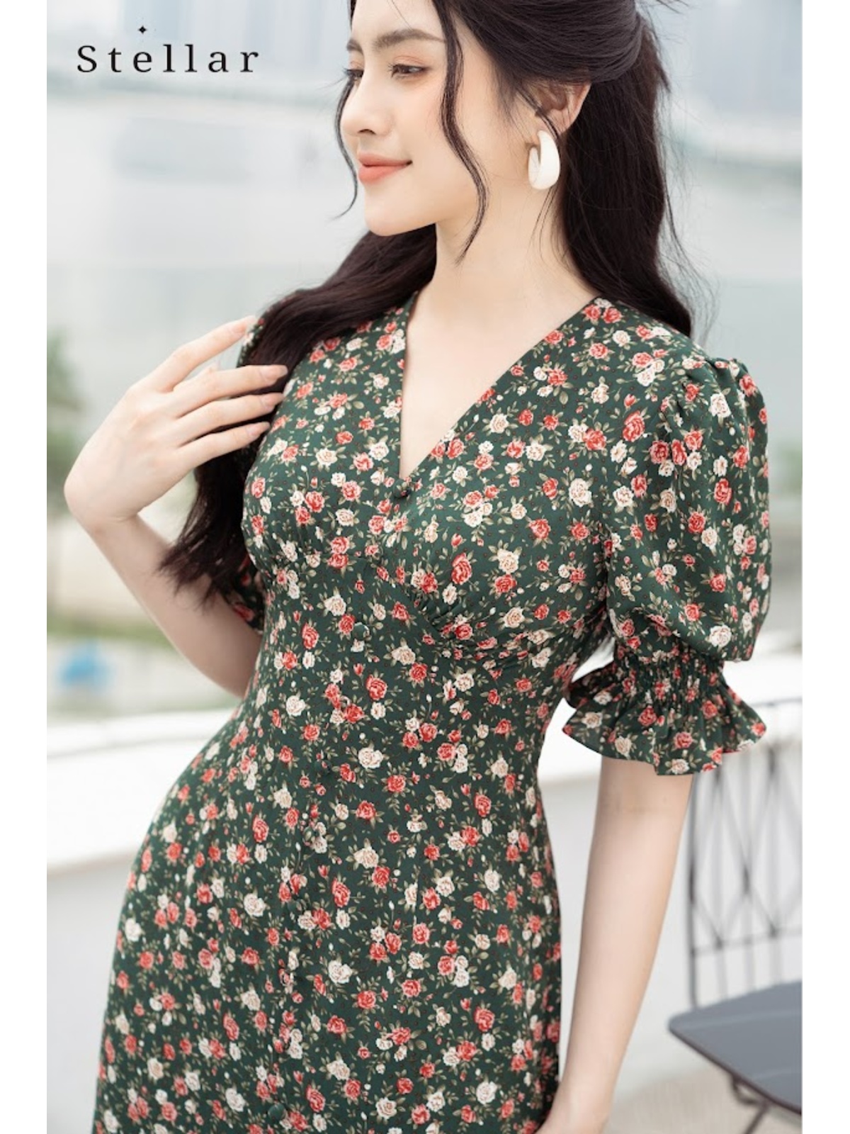 Đầm hoa midi tay bồng hoa xanh lá cây