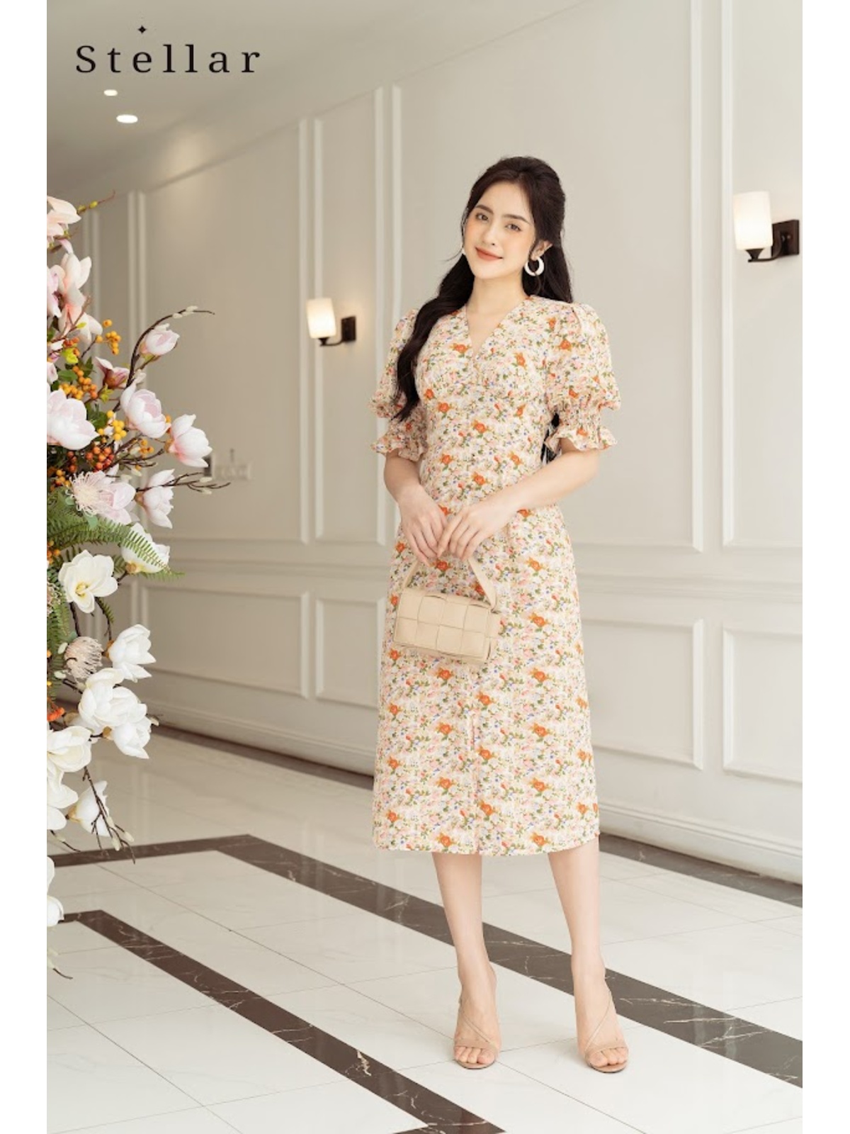 Đầm hoa midi tay bồng hoa cam nhạt