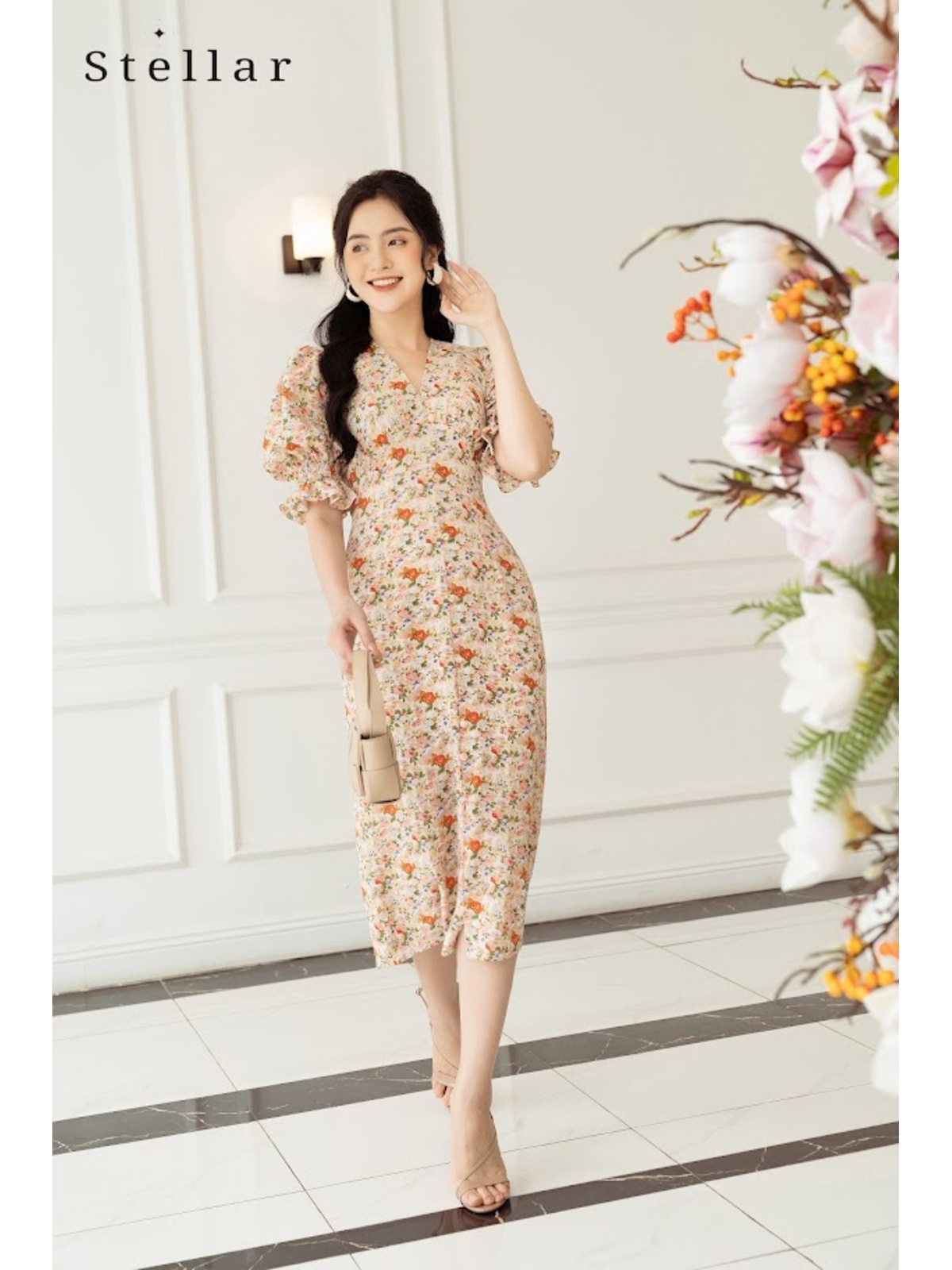 Đầm hoa midi tay bồng hoa cam nhạt