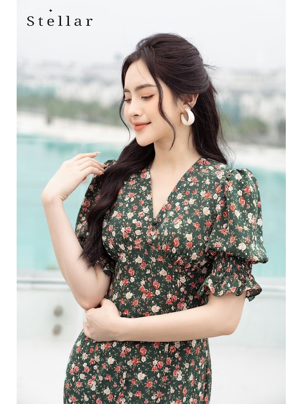 Đầm hoa midi tay bồng hoa xanh lá cây