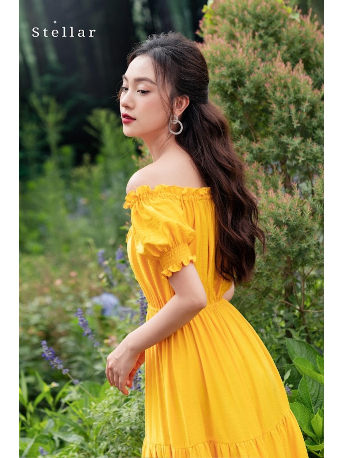 Đầm maxi tơ vàng