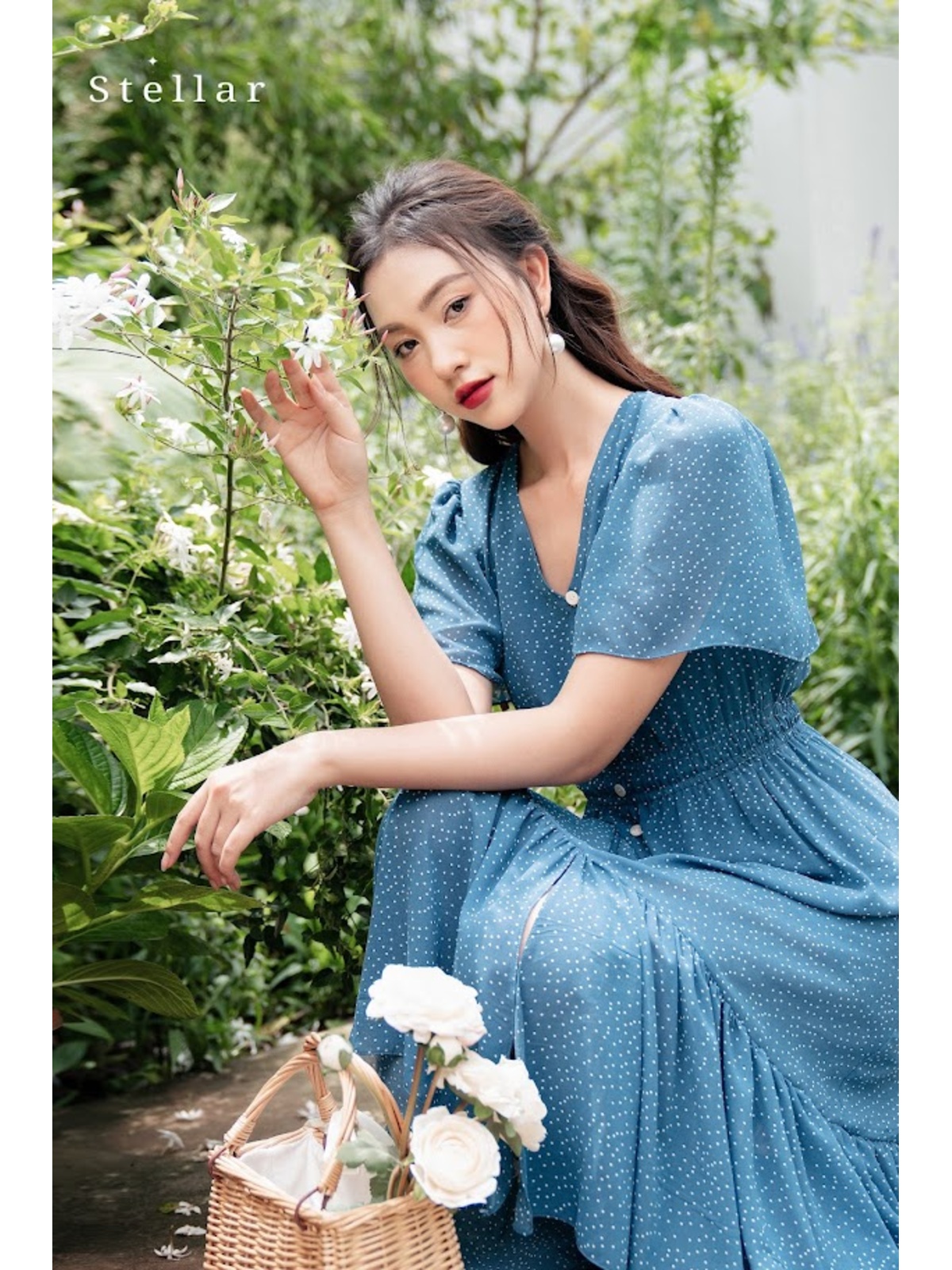 Đầm voan chấm bi xanh dương