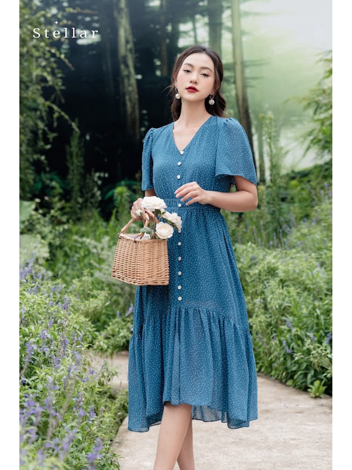 Đầm voan chấm bi xanh dương