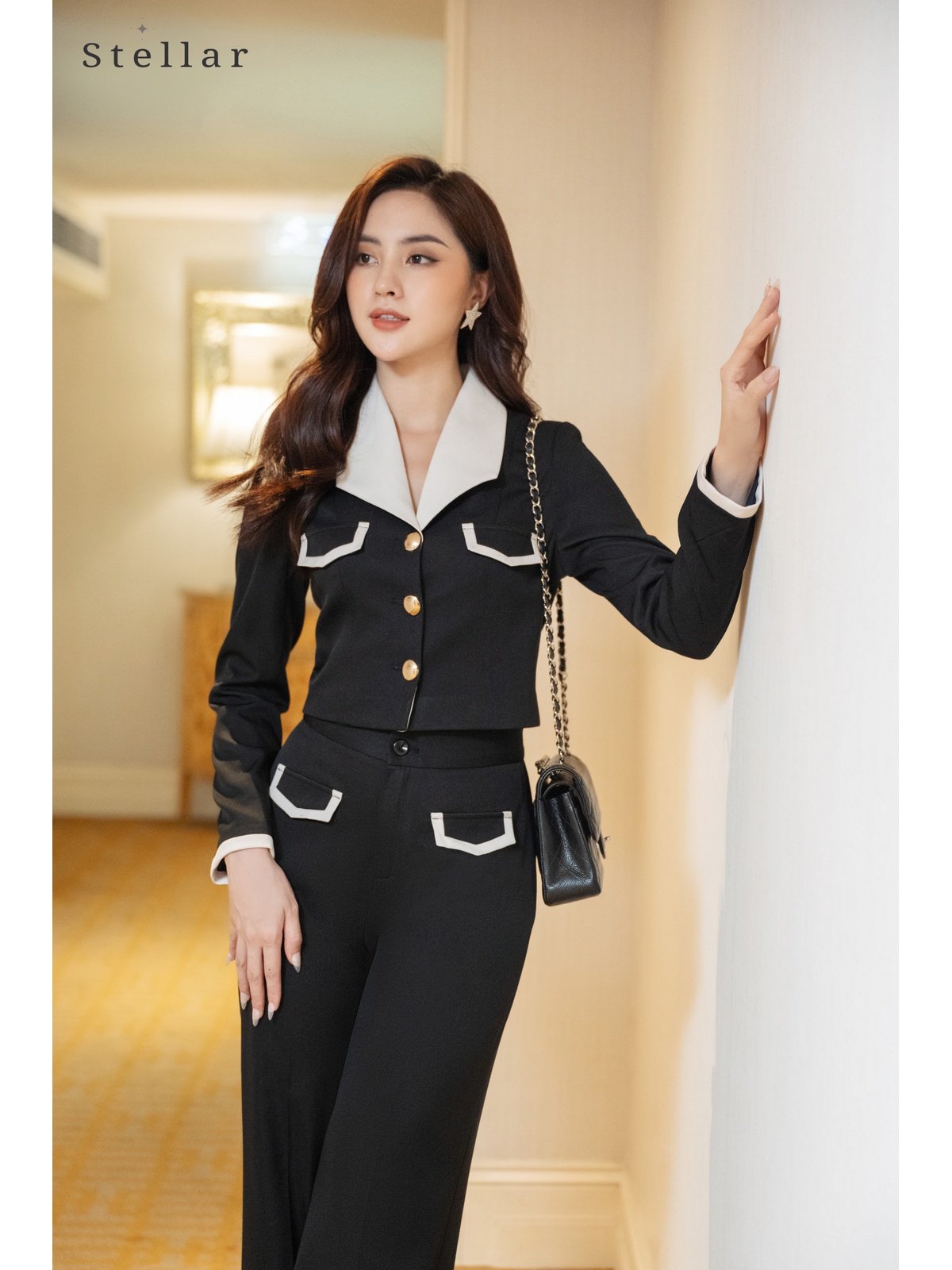 Bộ vest croptop đen sang trọng 