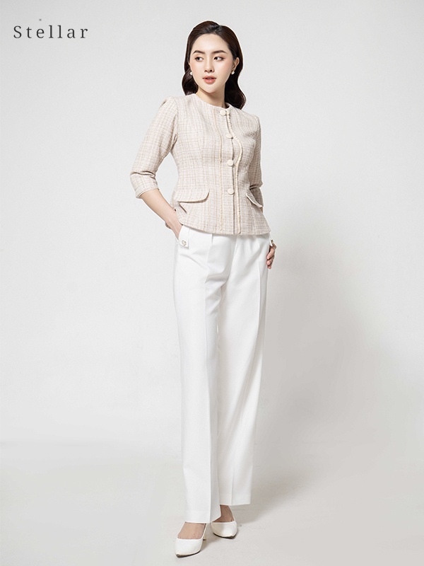 Quần xuông A nhẹ, cạp cao xếp ly ở cạp quần