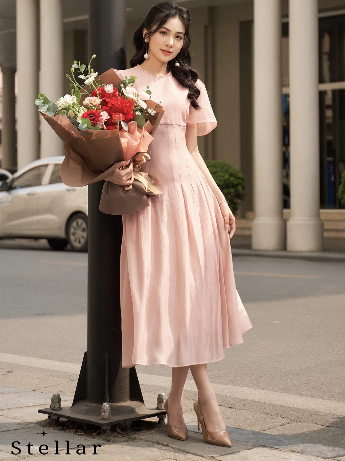 Đầm tơ hồng chiết ly