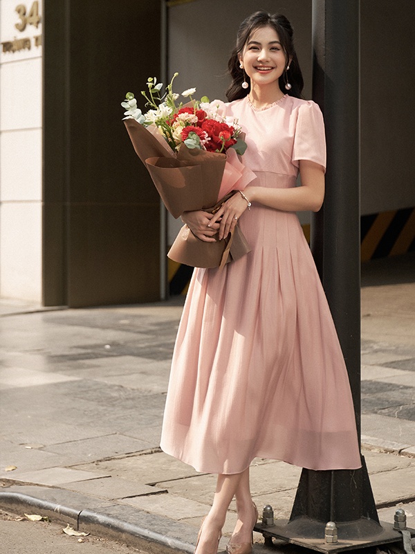 Đầm tơ hồng chiết ly