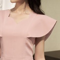 Áo hồng pastel dáng peplum