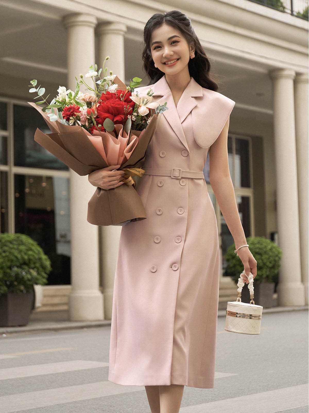 Đầm hồng liền dáng cúc bọc 2 hàng