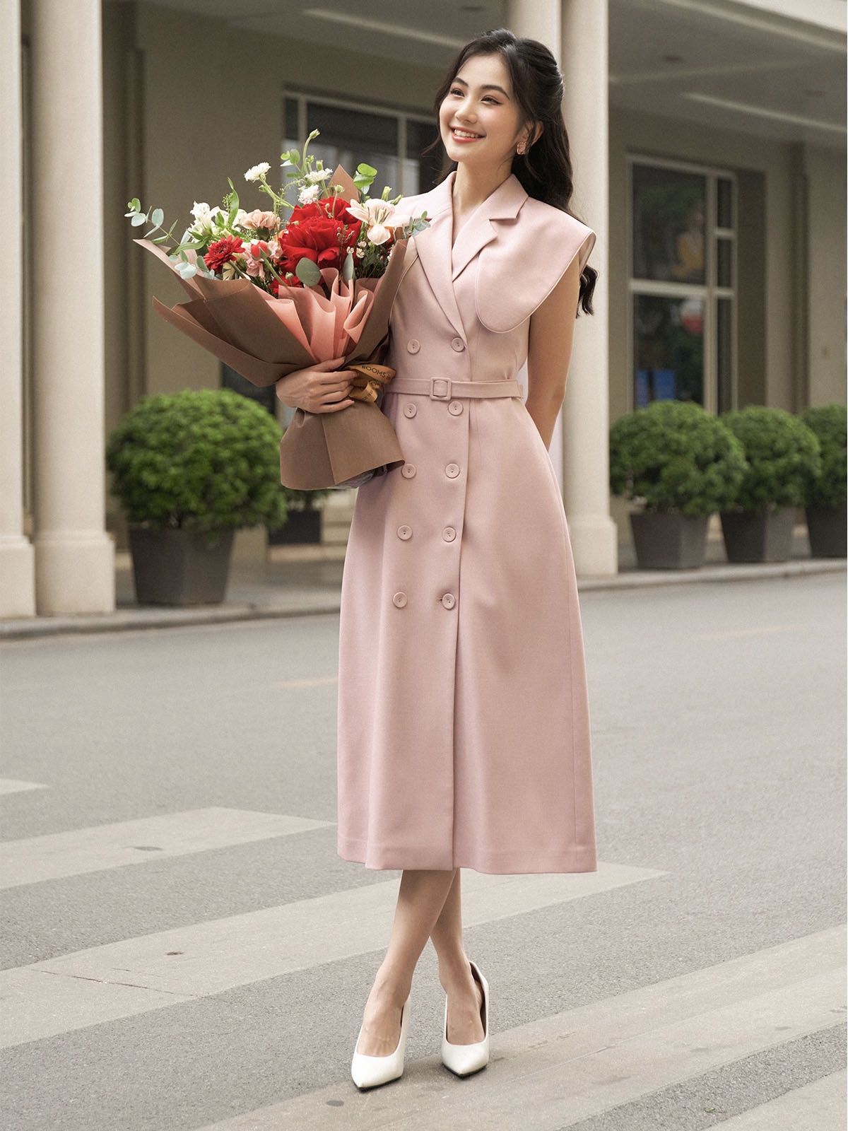 Đầm hồng liền dáng cúc bọc 2 hàng